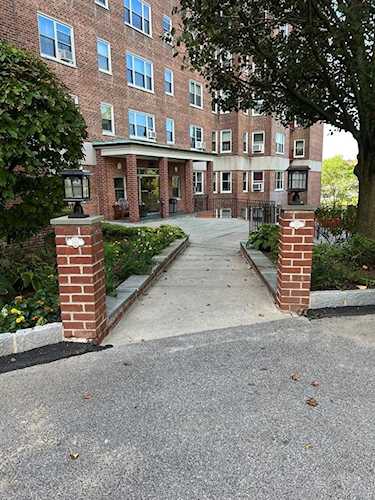 280 Collins Ave #8F Mount Vernon, NY 10552