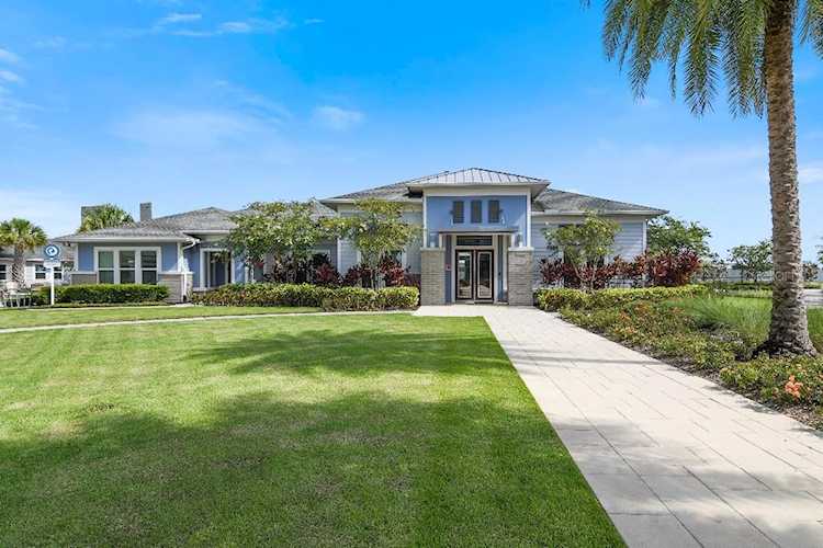 7521 Laureate Blvd #5305 Orlando, FL 32827