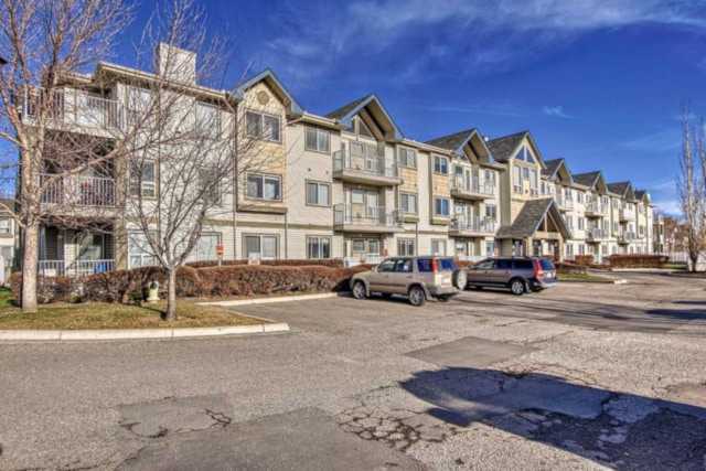 7 NE Harvest Gold Manor Calgary, AB T3K 4Y4