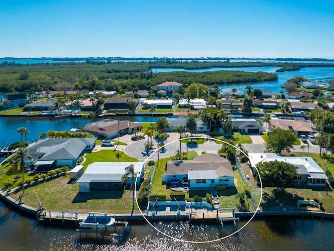 5303 Coral Blvd Bradenton, FL 34210