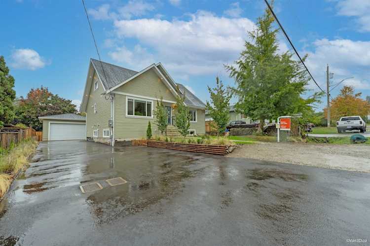 8926 Shepherd Way Delta, BC V4C 4K1