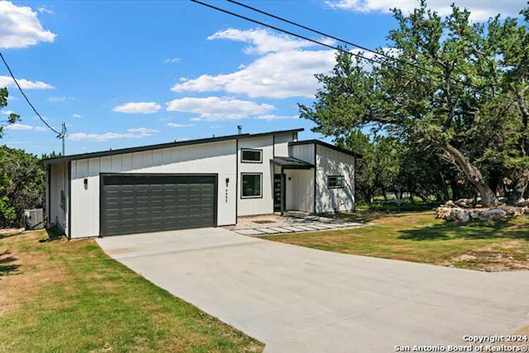 4455 Tanglewood Trail Spring Branch, TX 78070