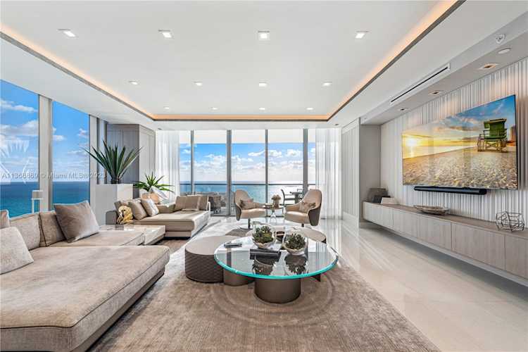18501 Collins Ave #4501 Sunny Isles Beach, FL 33160