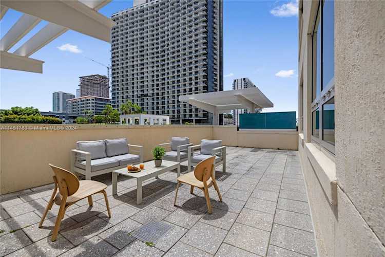 3250 NE 1st Ave #516 Miami, FL 33137