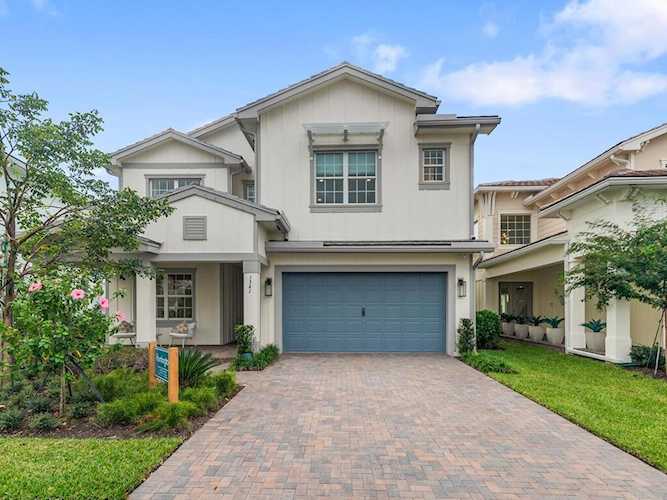1341 Harvester Xing Loxahatchee, FL 33470