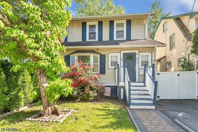8 Vailsburg Ter - Home for Sale in Newark City NJ Photo 1