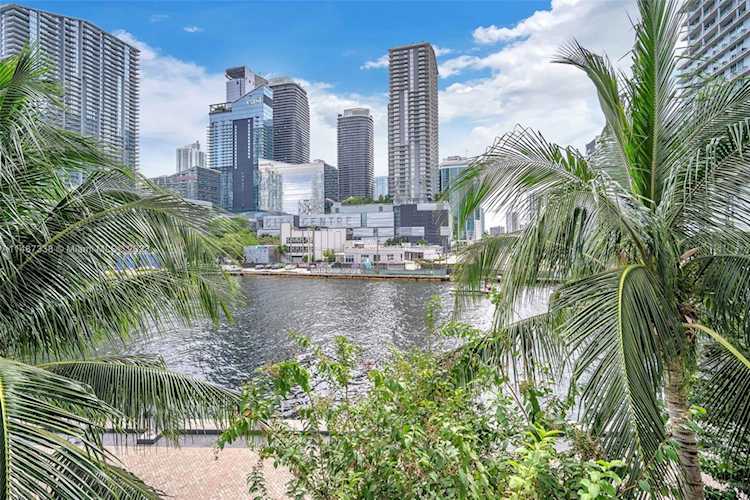 92 SW 3rd St #305 Miami, FL 33130