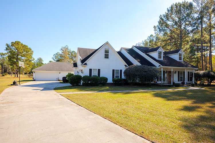 5532 Val Del Rd Hahira, GA 31632 MLS 138679