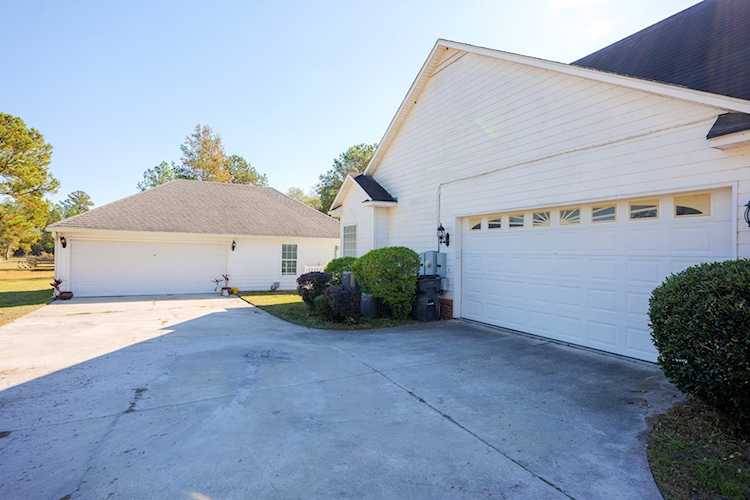 5532 Val Del Rd Hahira, GA 31632 MLS 138679