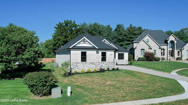 10405 Martinside Dr Louisville, KY 40291