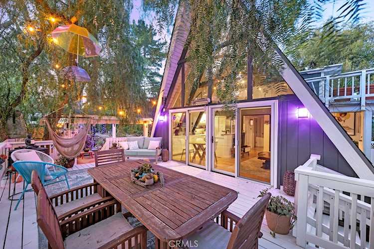 21316 Hillside Dr Topanga, CA 90290
