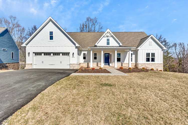 217 Northern Salem, VA 24153