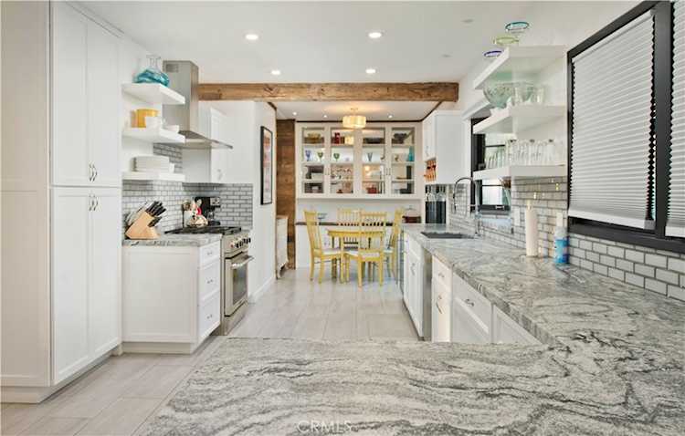 4742 Saint Clair Ave Valley Village, CA 91607
