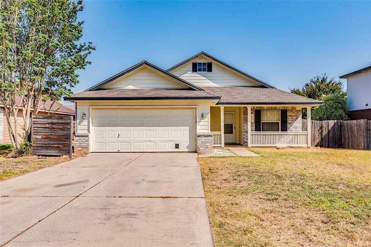 135 Madisons WAY Buda, TX 78610