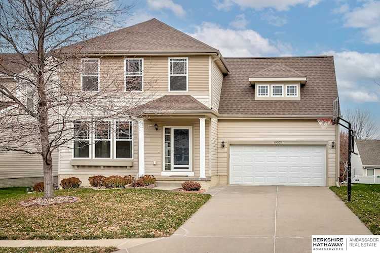 19002 Hansen St Omaha, NE 68130