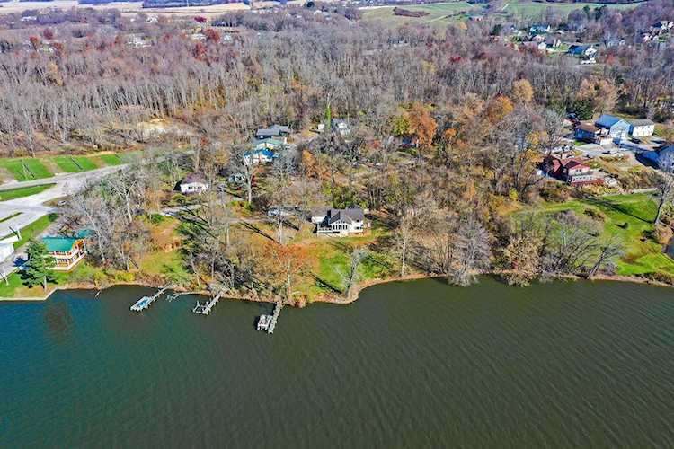 30 Lake Drive Thornville, OH 43076