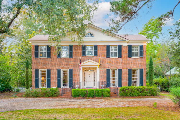124 Folly Road Boulevard Charleston, SC 29407