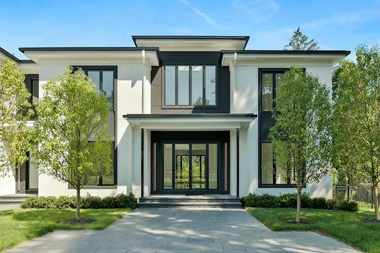 33 Cutler Lane Brookline, MA 02467