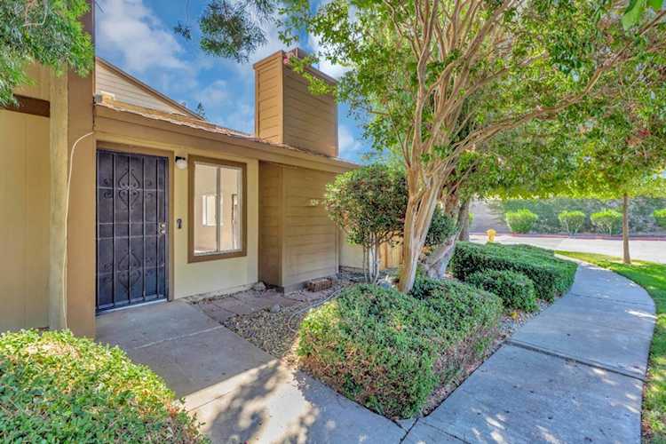 324 Bridge Place West Sacramento, CA 95691