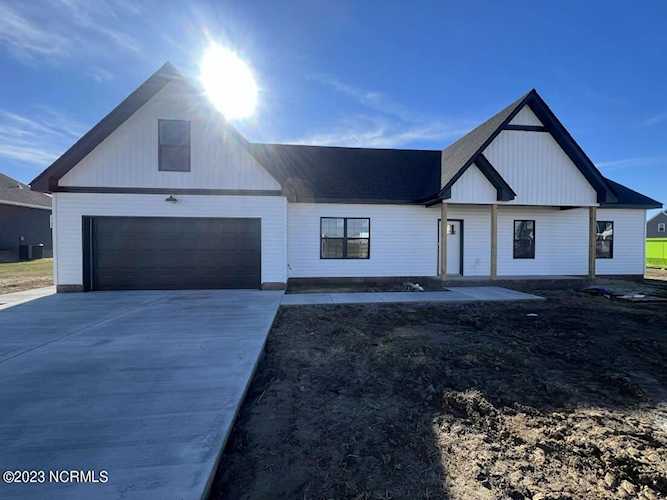 221 Pleasant Dr Elizabeth City, NC 27909