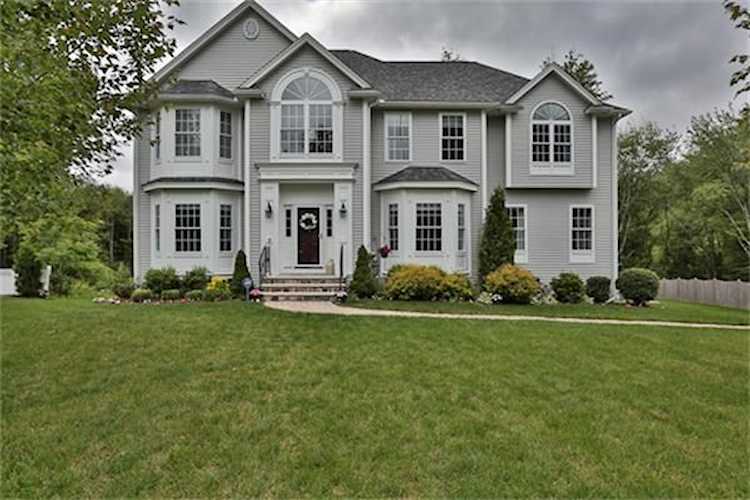 5 Riverfront Drive Amesbury, MA 01913