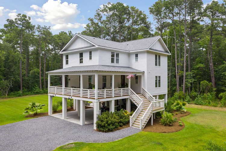 366 Drayton Street Mcclellanville, SC 29458