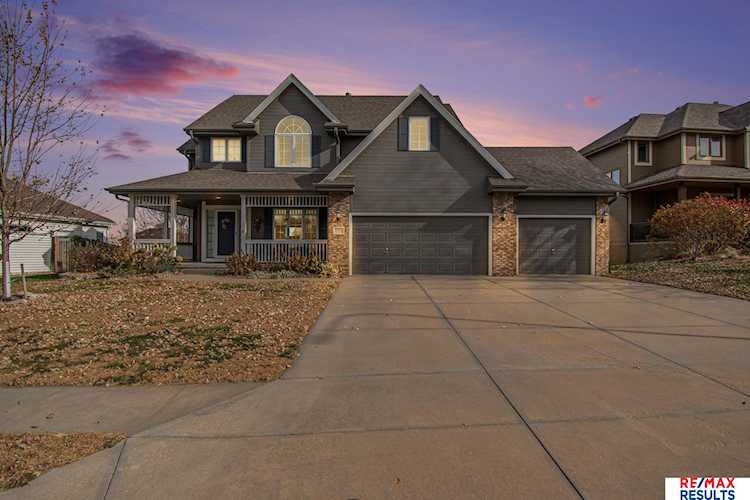 11923 S 52nd St Papillion, NE 68133