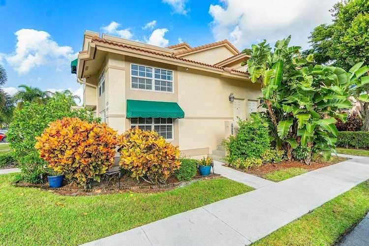6656 Via Regina Boca Raton, FL 33433