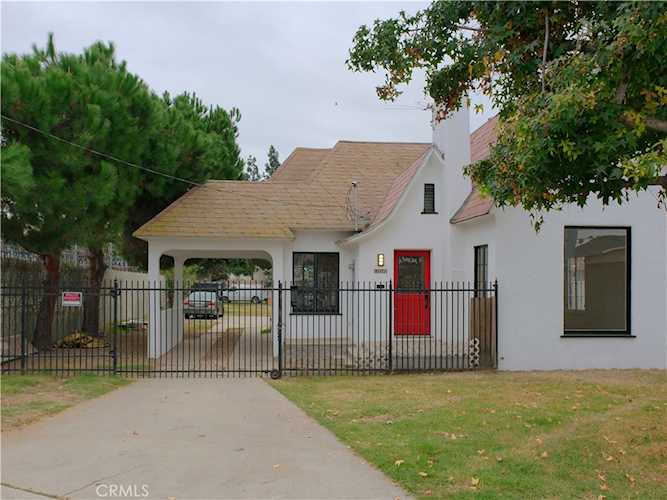 10040 Flora Vista St Bellflower, CA 90706