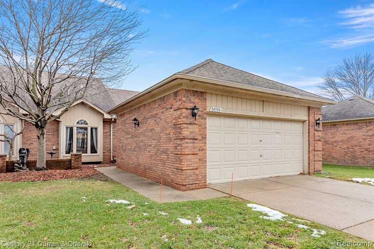 34566 Maple Lane Dr Sterling Heights, MI 48312