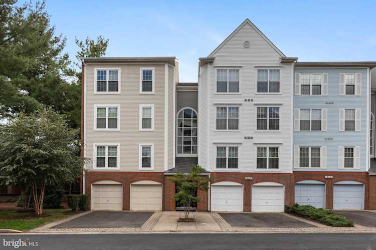 261 S Pickett St #402 Alexandria, VA 22304