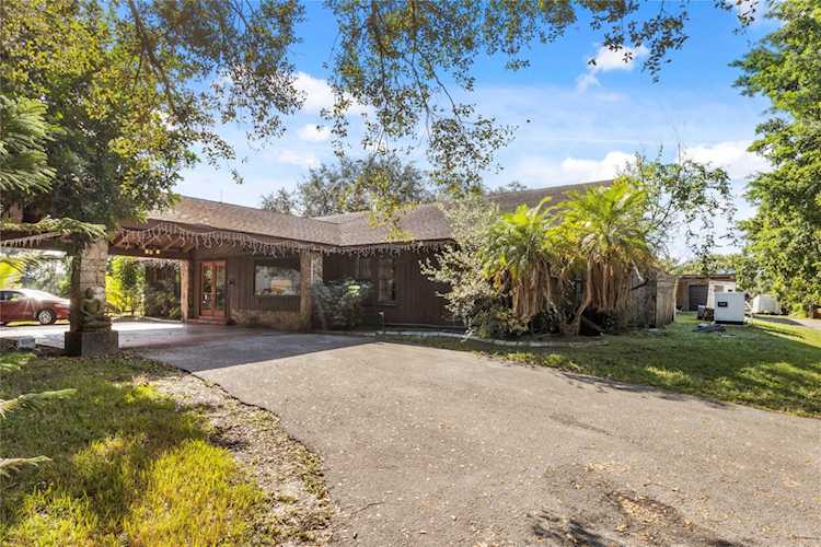 4941 Thoroughbred Ln Southwest Ranches, FL 33330