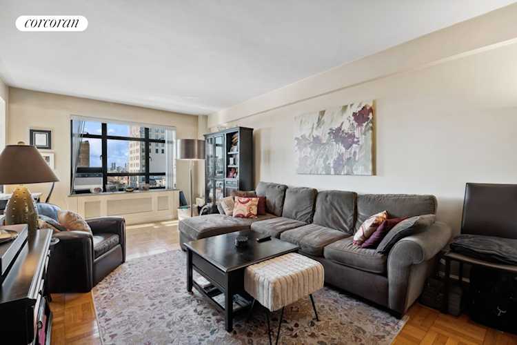 100 Remsen St #8K Brooklyn, NY 11201