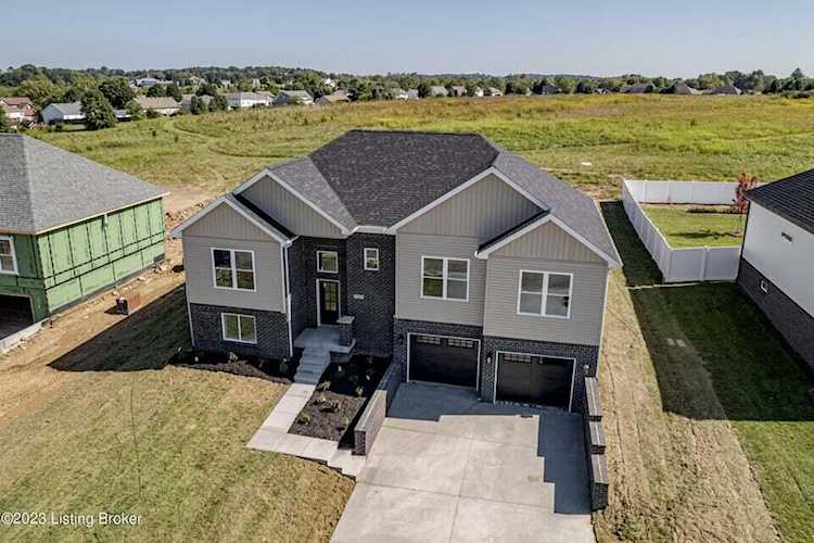 2313 Clearwater Drive Dr Lawrenceburg, KY 40342