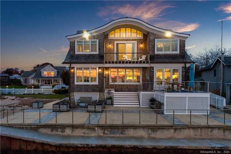 29 Sunset Beach Rd Branford, CT 06405