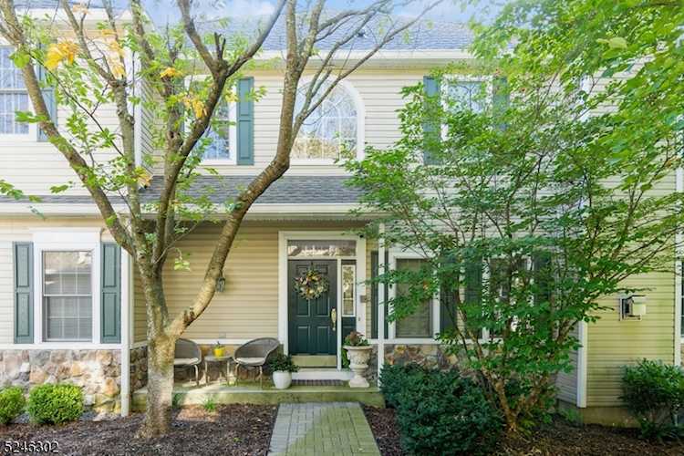83 Winged Foot Dr - Home for Sale in Livingston Twp. NJ Photo 1