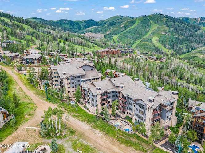 8886 Empire Club Dr Park City, UT 84060