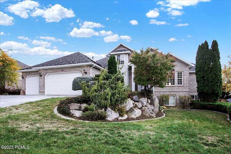 1023 W 4000 N Pleasant View, UT 84414