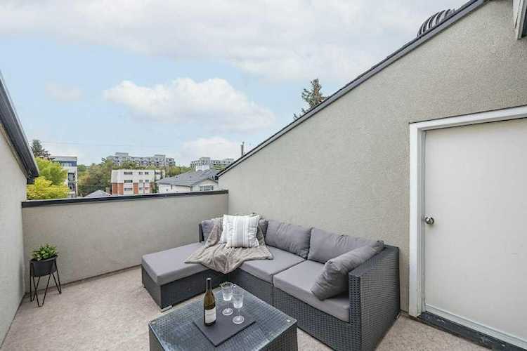 838 Mcpherson Rd NE #2 Calgary, AB T2E 4Z5