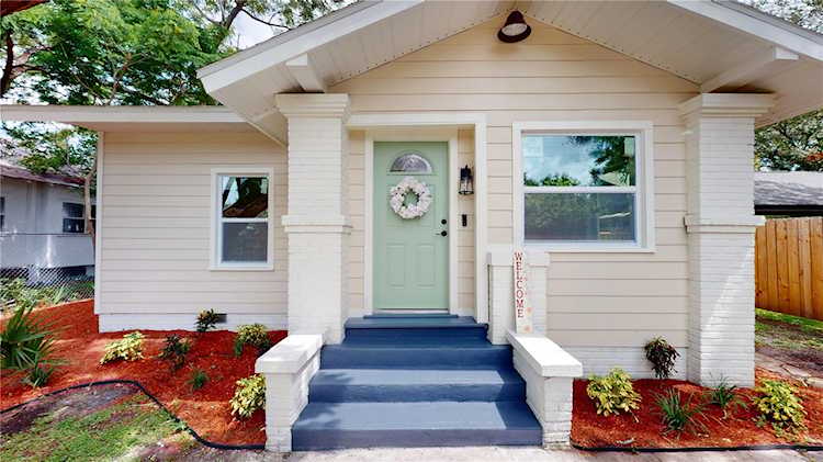 1035 22nd Ave N St. Petersburg, FL 33704