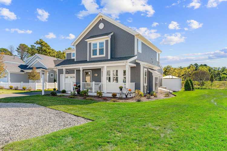 12 Cobblestone Circle Mashpee, MA 02649