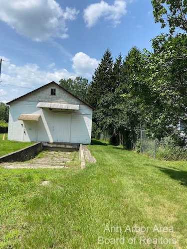 414 Wilkinson St Chelsea, MI 48118