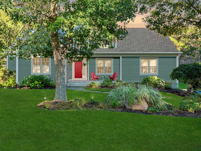 90 Howes Path Dennis, MA 02638