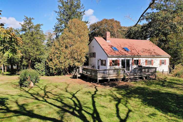 827 Shore Road Pocasset, MA 02559