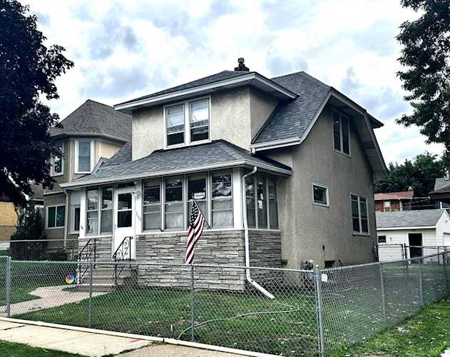 1115 Charles Avenue Saint Paul, MN 55104