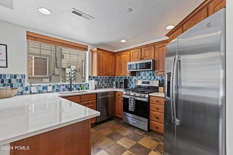 6010 N Fox Pointe Circle Park City, UT 84098