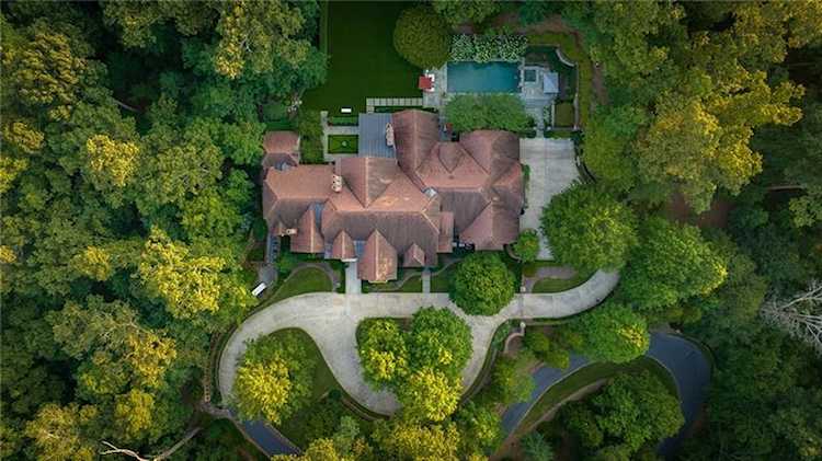 1690 W Paces Ferry Road NW Atlanta, GA 30327