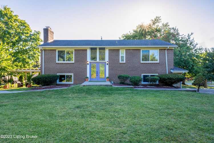 9218 Axminster Dr Louisville, KY 40299
