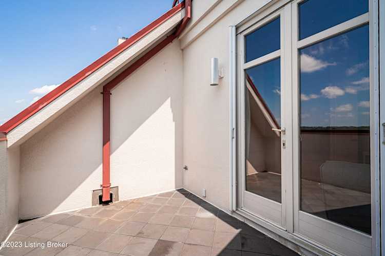 5447 Harbortown Cir Prospect KY 40059 MLS1650674