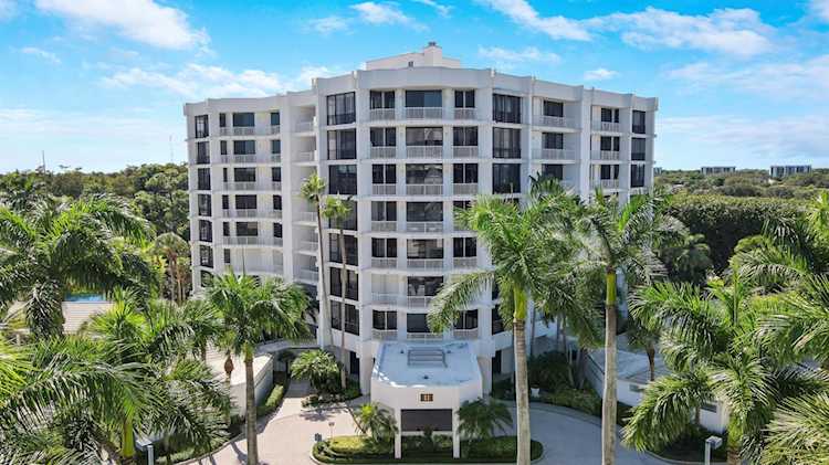 20290 Fairway Oaks Drive #223 Boca Raton, FL 33434